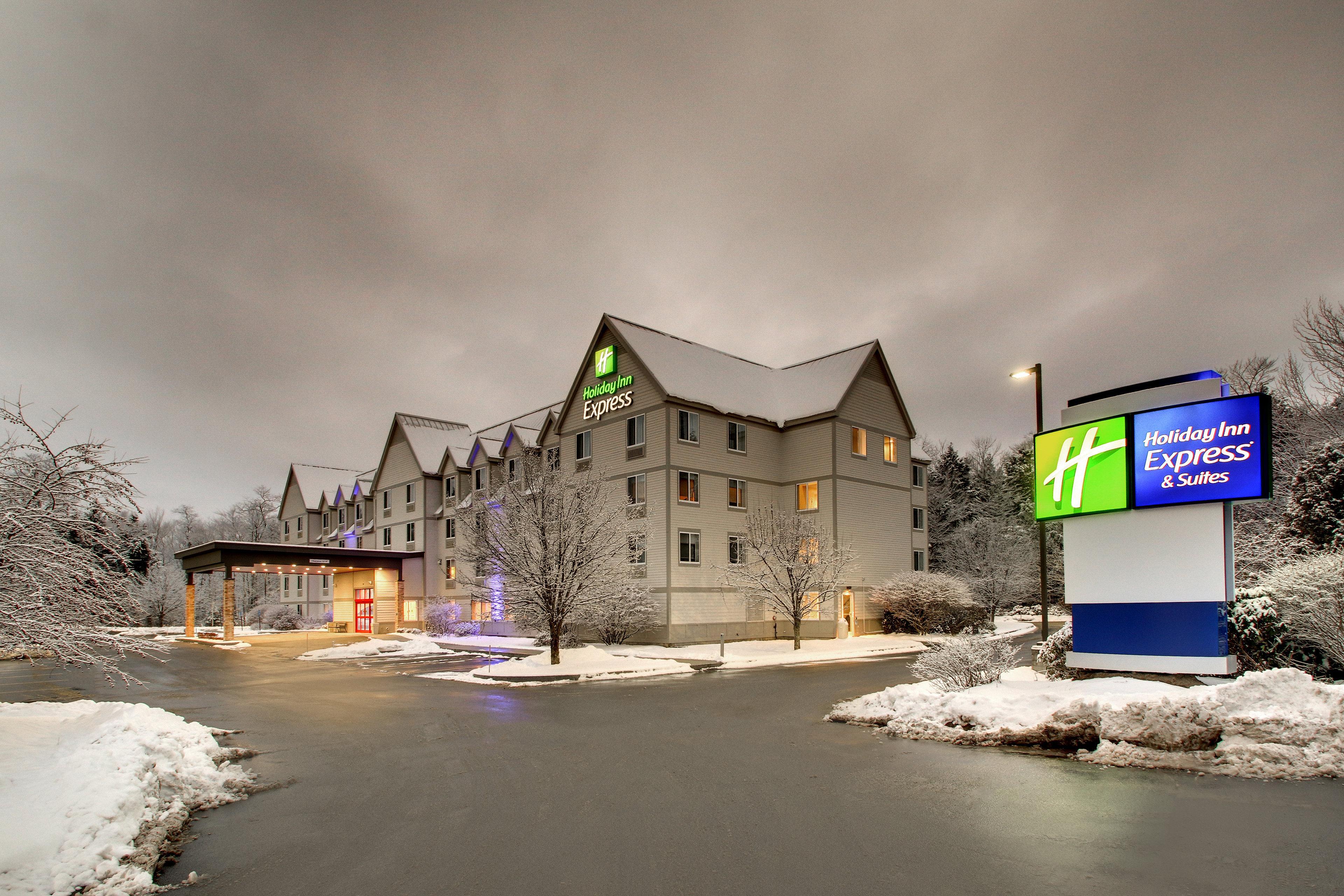 Holiday Inn Express & Suites - Lincoln East - White Mountains, An Ihg Hotel Eksteriør billede
